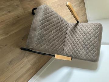 Stoel/zetel beschikbaar voor biedingen