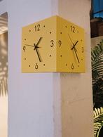 Moderne minimalistische gele wandklok, Ophalen, Zo goed als nieuw, Analoog, Wandklok