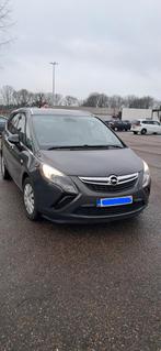 Opel zafira tourer 2015 Euro6 .7plaats. Kan Gekeurd worden, Auto's, Monovolume, Overige kleuren, 7 zetels, 5 deurs