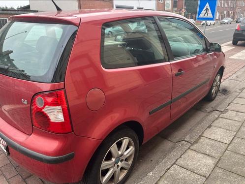 VW Polo 1.4 16v 55kw 75cv, Auto's, Volkswagen, Particulier, Polo, ABS, Achteruitrijcamera, Airbags, Airconditioning, Alarm, Centrale vergrendeling