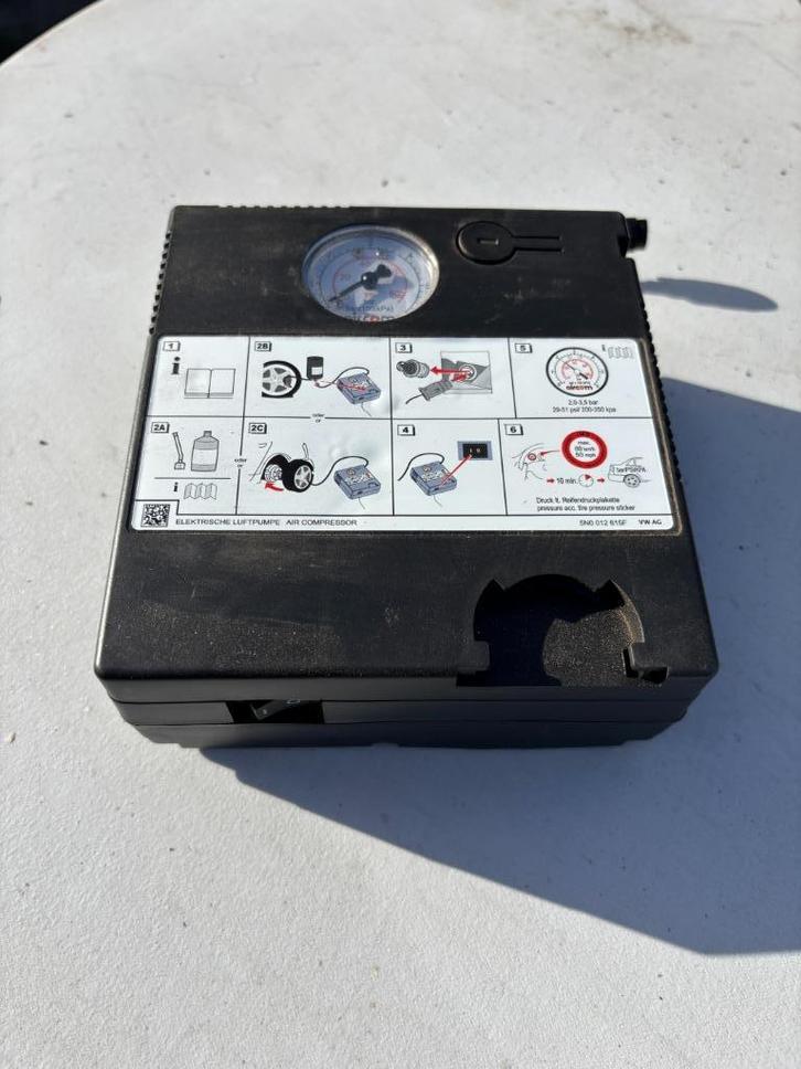 AirCom autobandencompressor – VW/SKODA – compacte luchtpomp, Doe-het-zelf en Bouw, Compressors, Nieuw, 6 tot 10 bar, Minder dan 25 liter
