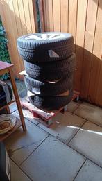 Pneus d'hiver 225/55R18 avec jante, 18 pouces, Pneus et Jantes, 225 mm, Utilisé