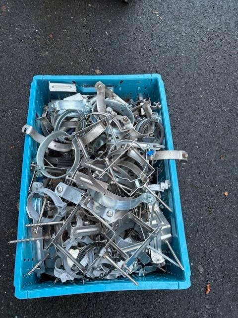 Afvoerpijp beugels inox en  dakrandprofielen zwart 40 lm, Doe-het-zelf en Bouw, Dakpannen en Dakbedekking, Nieuw, Overige typen