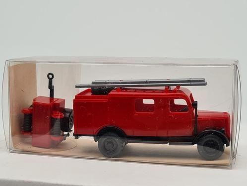 brandweer Opel Blitz 39 met aanhanger - Wiking 1/87, Hobby en Vrije tijd, Modelauto's | 1:87, Zo goed als nieuw, Bus of Vrachtwagen