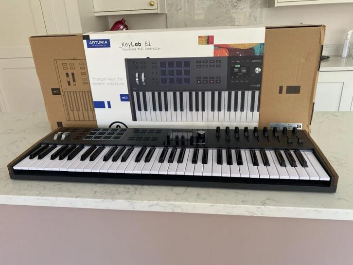 Arturia KeyLab 61 MK3 MIDI-keyboardcontroller, Muziek en Instrumenten, Midi-apparatuur, Zo goed als nieuw, Ophalen of Verzenden