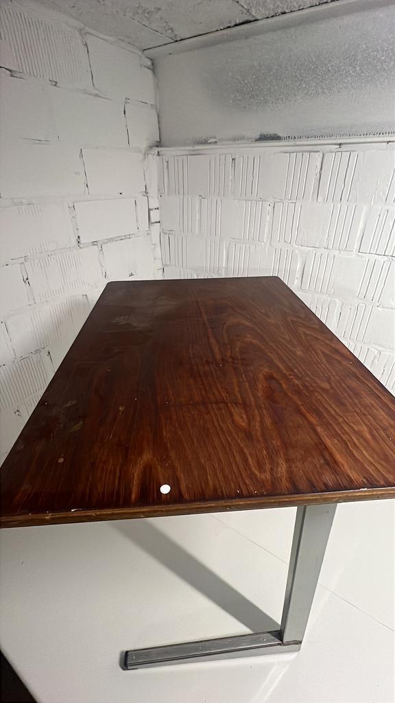 Bureau d'école vintage avec chaise assortie —  complets, Electroménager, Hottes, Comme neuf, Enlèvement