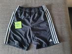short adidas, Kinderen en Baby's, Kinderkleding | Maat 176, Ophalen, Adidas, Sport- of Zwemkleding, Zo goed als nieuw