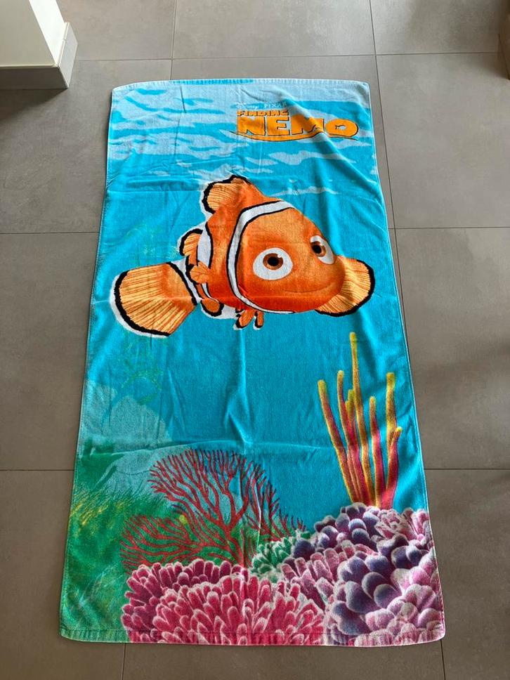 Badlaken / strandlaken Finding Nemo Disney, Huis en Inrichting, Badkamer | Badtextiel en Accessoires, Ophalen of Verzenden