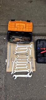 Boite a outils + de 25 pièces, Ophalen, Gebruikt