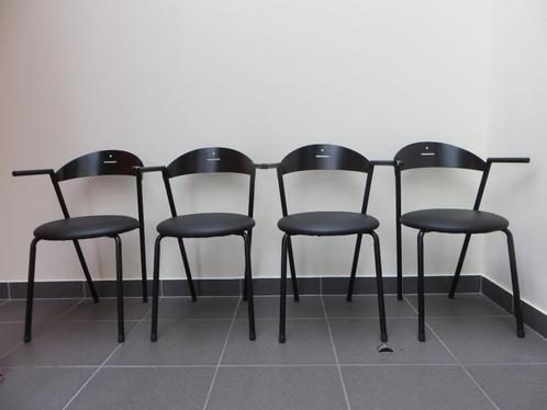 Design Fly line carré Vi stoelen, Huis en Inrichting, Stoelen, Gebruikt, Vier, Kunststof, Metaal, Zwart, Ophalen