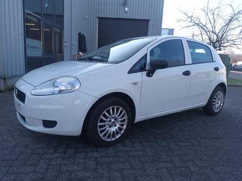 Fiat punto 1.2 benzine bj 2013 134000 km goede staat, Auto's, Fiat, Bedrijf, Te koop, Punto, Boordcomputer, Radio, Benzine, Euro 5