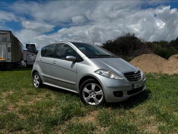 Mercedes A150 Essence avec approbation de pré-vente, Achat, Entreprise, Noir, 5 portes
