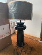 Zware lamp met kap, Ophalen, Zo goed als nieuw