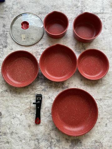Arthur Martin, AMR88, set de casseroles et poêles 8 pièces  beschikbaar voor biedingen