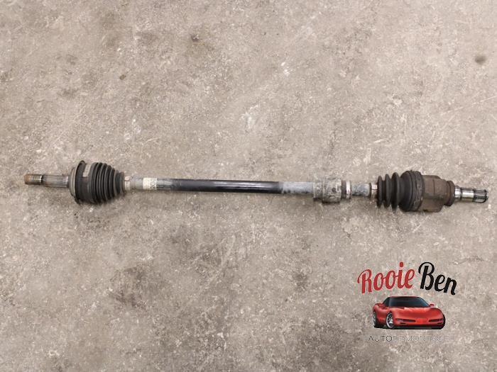 Aandrijfas rechts-voor van een Toyota Yaris, Auto-onderdelen, Remmen en Aandrijving, Toyota, Gebruikt, 3 maanden garantie, Ophalen of Verzenden