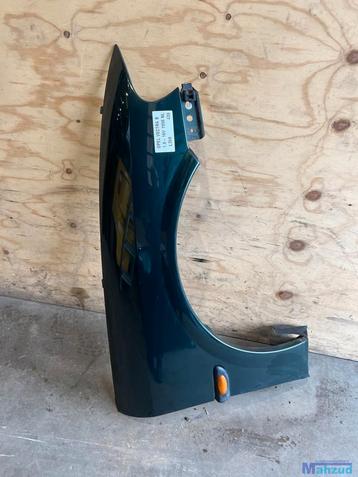 OPEL VECTRA B SEDAN Groen L359 rechts voorscherm 1995-2002 beschikbaar voor biedingen