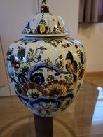 Dekselvaas polychroom delft, Ophalen