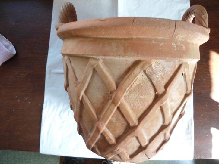 terracotta bloempot, Tuin en Terras, Bloempotten, Zo goed als nieuw, Terracotta, Balkon, Tuin, Minder dan 40 cm, 25 tot 40 cm
