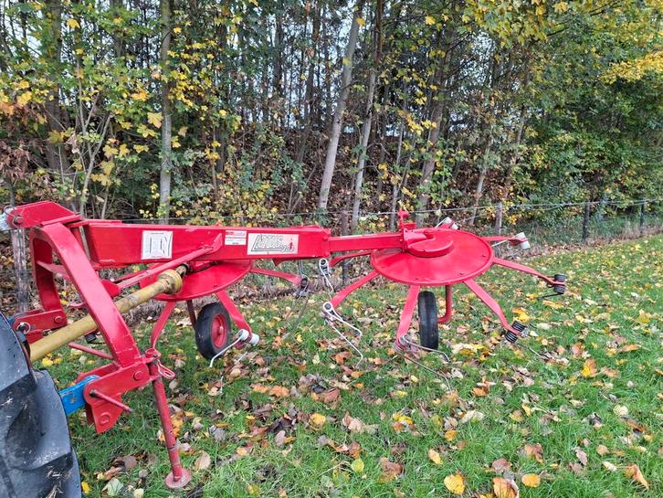 Schudder Lely Lotus 300 en landbouwmachines, Zakelijke goederen, Landbouw | Werktuigen, Ophalen