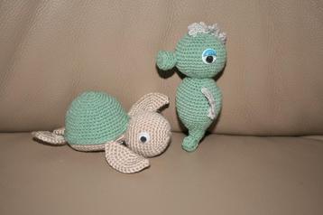 Gehaakte knuffels beschikbaar voor biedingen