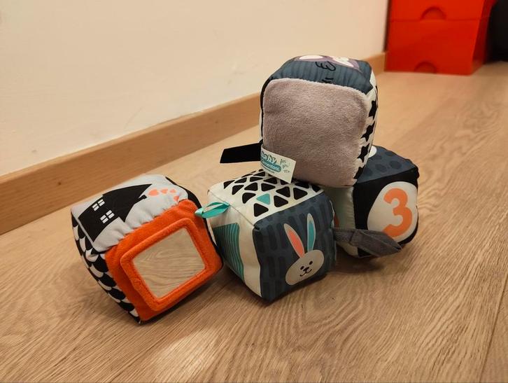 Sensorische speelblokken, Enfants & Bébés, Jouets | Jouets de bébé, Comme neuf, Enlèvement