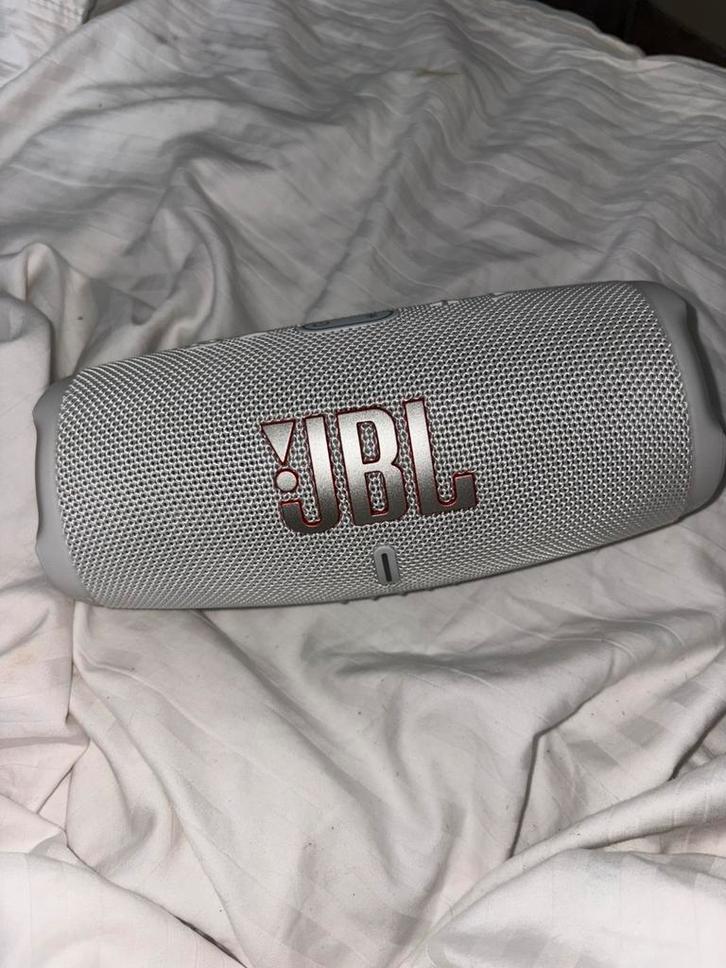 JBL Charge 5 (wit), Audio, Tv en Foto, Luidsprekerboxen, Zo goed als nieuw, JBL, Ophalen