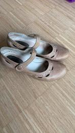 Beige retro schoenen Brako maat 39, Kleding | Dames, Pumps, Beige, Ophalen of Verzenden, Gedragen