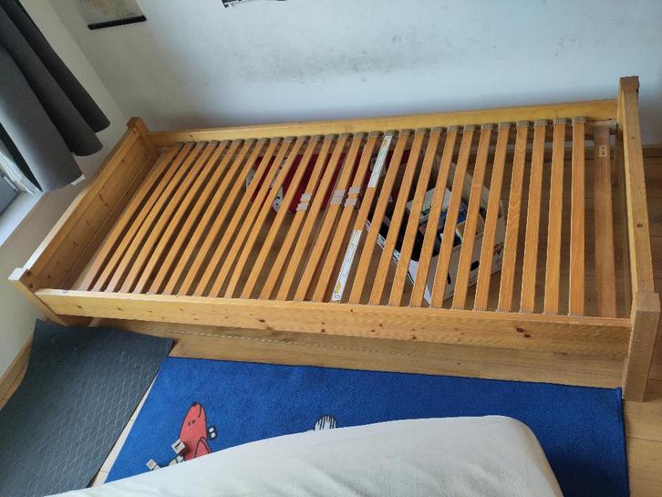 bed 1 persoon, zonder lattenbodem en matras, Huis en Inrichting, Slaapkamer | Bedden, Gebruikt, Eenpersoons, 90 cm, 200 cm, Hout