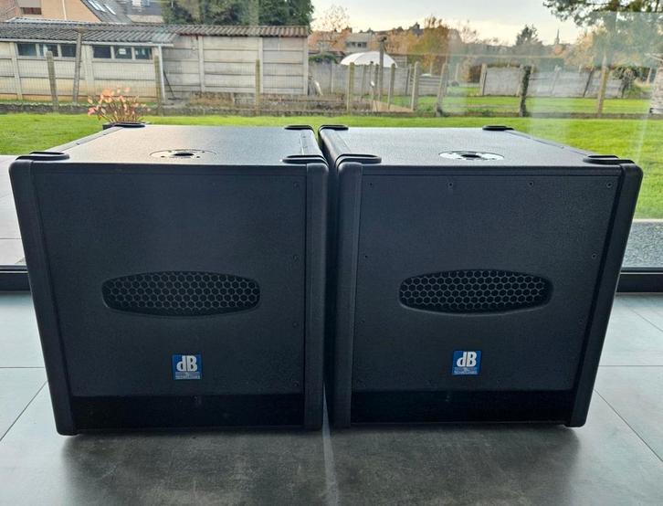 2x dB Technologies sub 05D (incl. beschermhoezen), Audio, Tv en Foto, Luidsprekerboxen, Gebruikt, Ophalen