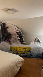 Meg 2: The Trench - cardboard cut-out billboard, Verzamelen, Film en Tv, Ophalen of Verzenden, Zo goed als nieuw, Film, Beeldje, Replica of Model