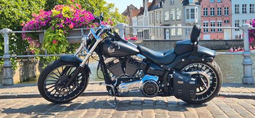 Harley-davidson breakout bj 2017 met 8400km mat zwart, Motoren, Motoren | Harley-Davidson, Particulier, Ophalen