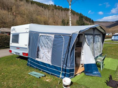 Fendt caravan + voortent + deel inboedel, Caravans en Kamperen, Caravans, Particulier, Fendt, Ophalen