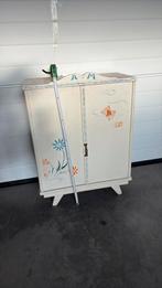 Petit meuble, Antiquités & Art, Antiquités | Jouets, Enlèvement