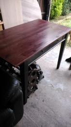 Om een tafel met twee laden te geven, Ophalen, Gebruikt