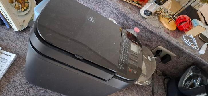 Broodbak machine panasonic, Elektronische apparatuur, Broodbakmachines, Zo goed als nieuw, Ophalen of Verzenden