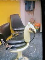 Kappersstoel paardje in font, Enlèvement