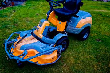 Stiga park PRO 25pk *4WD* 125cm * Stuurbekrachtiging* 182u beschikbaar voor biedingen