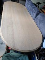 Eiken eettafel, Enlèvement