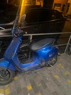 Vespa sprint, Fietsen en Brommers, Scooters | Vespa, Ophalen of Verzenden, Zo goed als nieuw