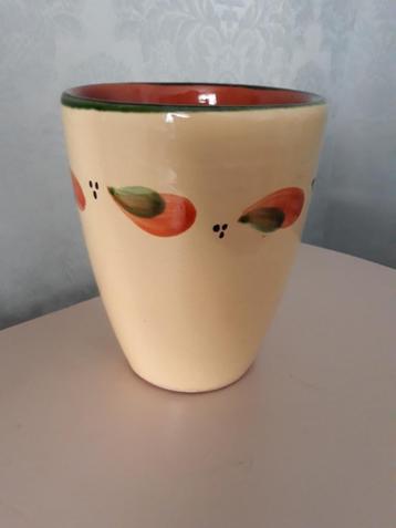 Vintage keramieken bloempot cremekleurig mt bladmotief  H: 1 beschikbaar voor biedingen