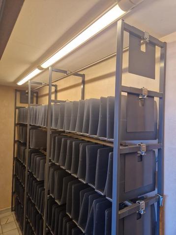 bureau beschikbaar voor biedingen