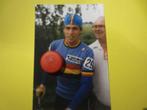 wielerfoto 1983  team pinarello  lucien van impe, Sports & Fitness, Cyclisme, Comme neuf, Envoi