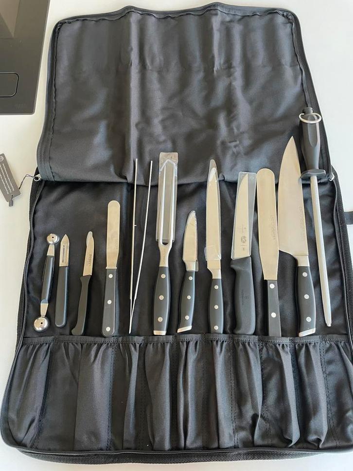 Uitgebreide, kwalitatieve messenset, Huis en Inrichting, Keuken | Bestek, Zo goed als nieuw, Bestekset, Verzenden