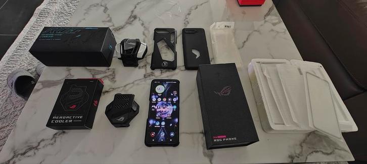 Asus rog phone 5. Met 2 coolers en protector| 144hz scherm, Telecommunicatie, Mobiele telefoons | Overige merken, Gebruikt, Ophalen