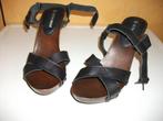 LEDEREN SANDALEN MET HAK, Zwart, Ophalen of Verzenden, Zo goed als nieuw, Schoenen met hoge hakken