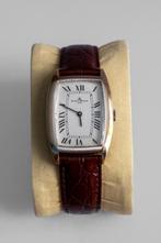 Baume & Mercier 595 Tonneau, Handtassen en Accessoires, Overige merken, Overige materialen, Met bandje, Polshorloge