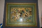 Scène peinte persane derrière une vitre - 91 cm x 70,5 cm, Antiquités & Art, Enlèvement ou Envoi