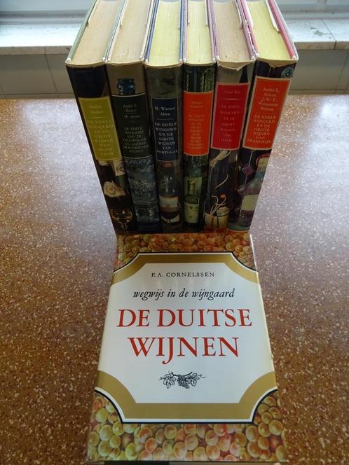 De edele wingerd en de grote wijnen van Frankrijk etc. 7x, Boeken, Overige Boeken, Zo goed als nieuw, Ophalen of Verzenden