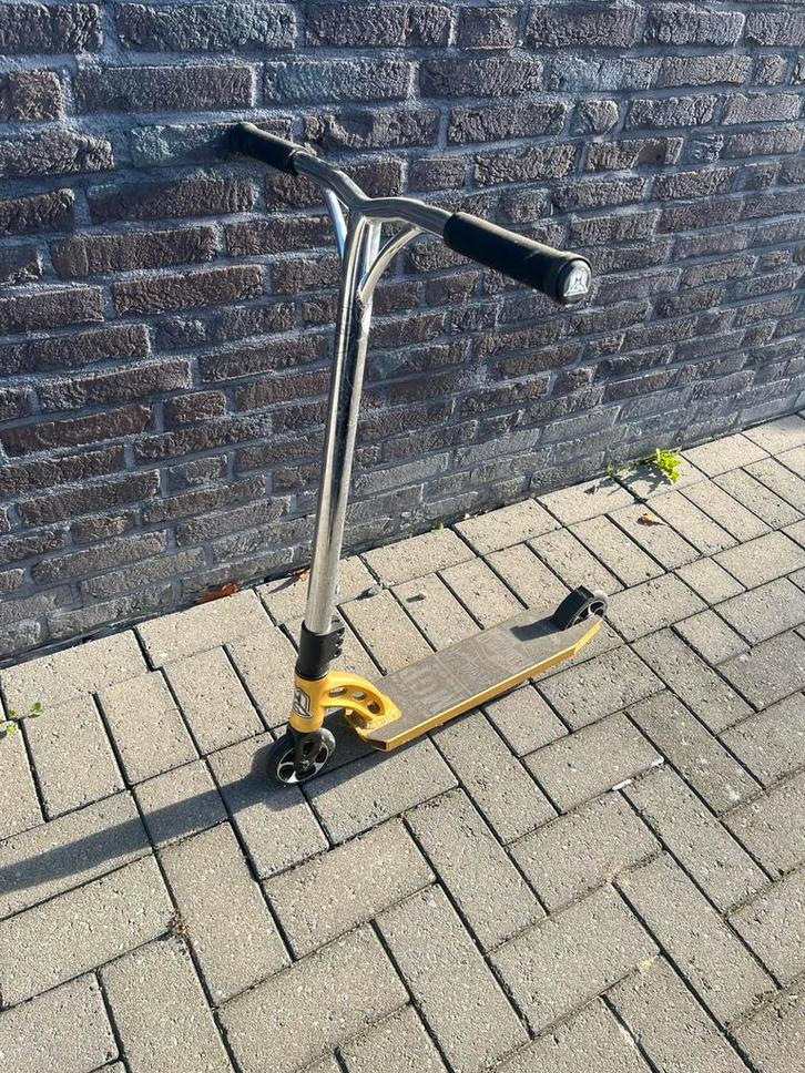 Stuntstep, Vélos & Vélomoteurs, Trottinettes, Comme neuf, Enlèvement