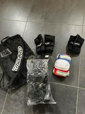 Protections coudes - genoux - poignets (X2) beschikbaar voor biedingen
